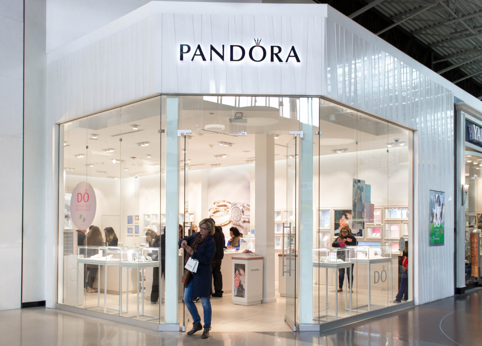 How to Sell to Pandora Stores